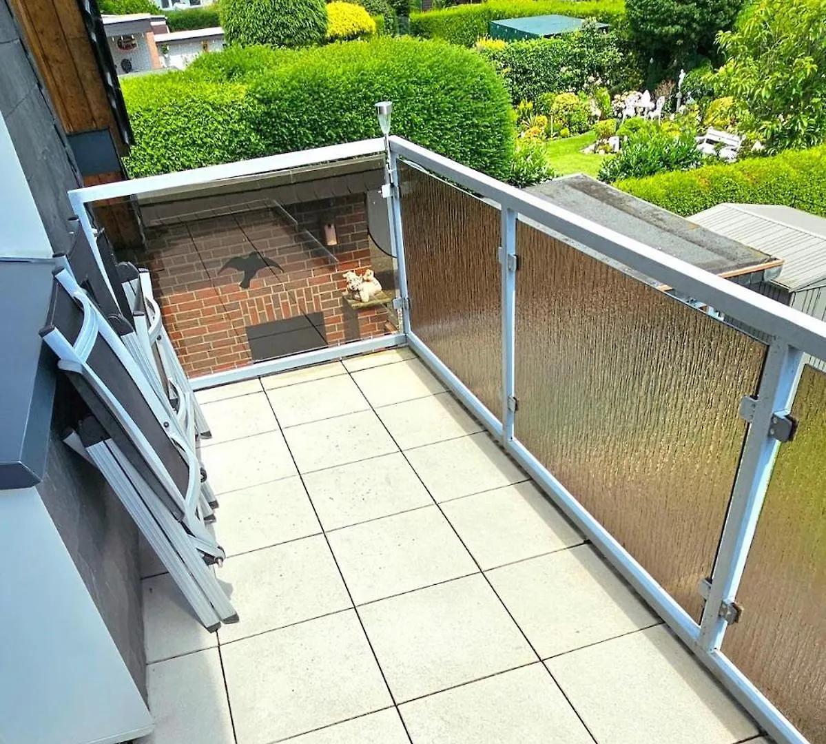 Gemuetliche Dachgeschosswohnung Mit Balkon In Dortmund Apartment